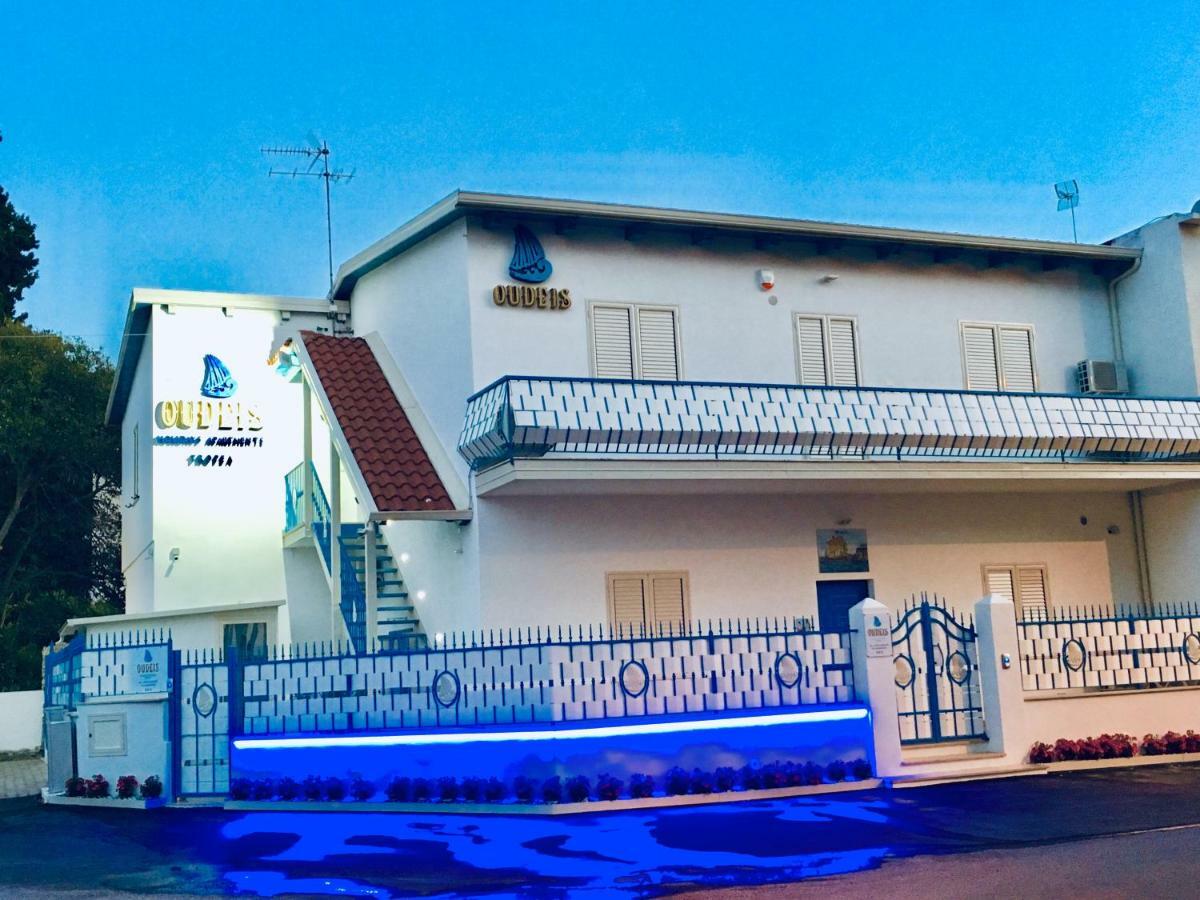 Oudeis Holidays Apartments Tropea Bagian luar foto