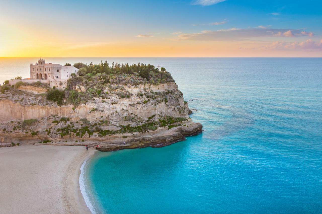 Oudeis Holidays Apartments Tropea Bagian luar foto